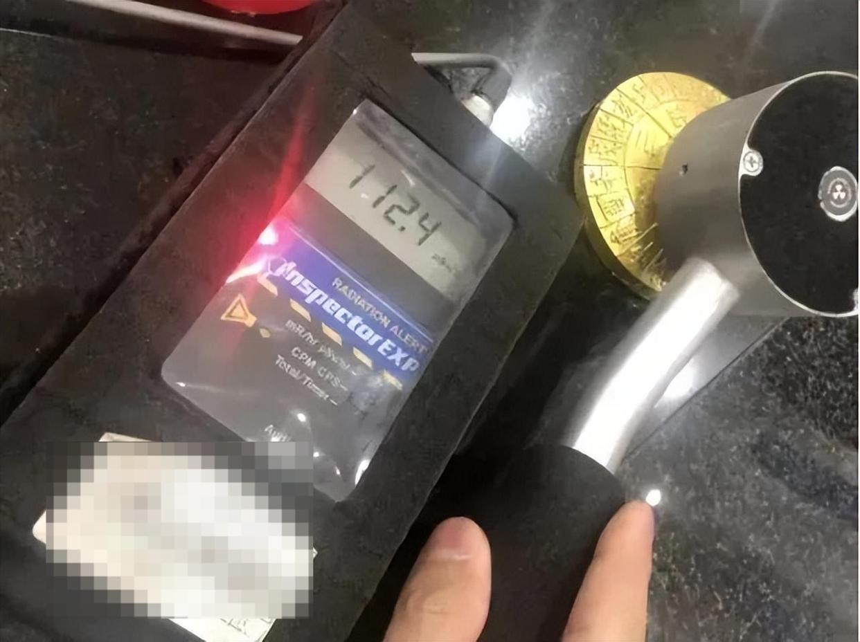 FB体育官方网站-快扔掉！戴一天，辐射量相当于拍117次胸片